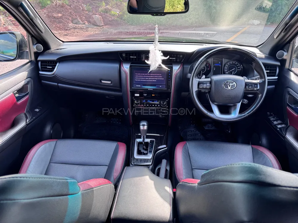 Toyota Fortuner 2023 for Sale in Islamabad Toyota Fortuner 2023 for Sale in Islamabad Image-11
