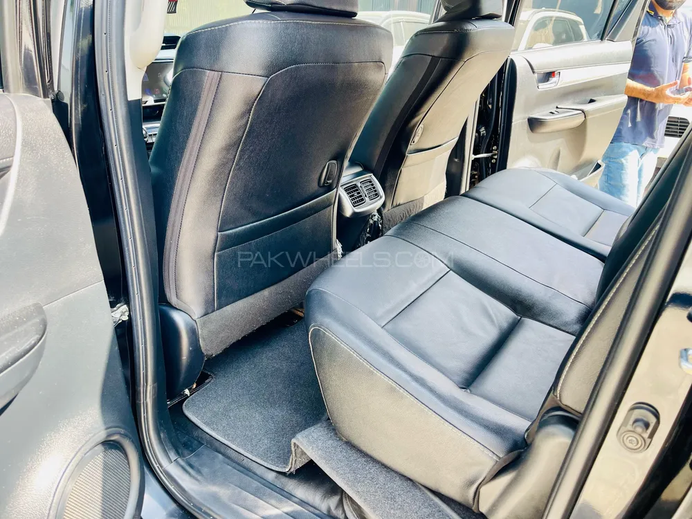 Toyota Hilux 2022 for Sale in Islamabad Toyota Hilux 2022 for Sale in Islamabad Image-9