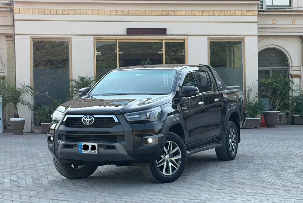 Toyota Hilux 2020 for Sale in Islamabad Image-1