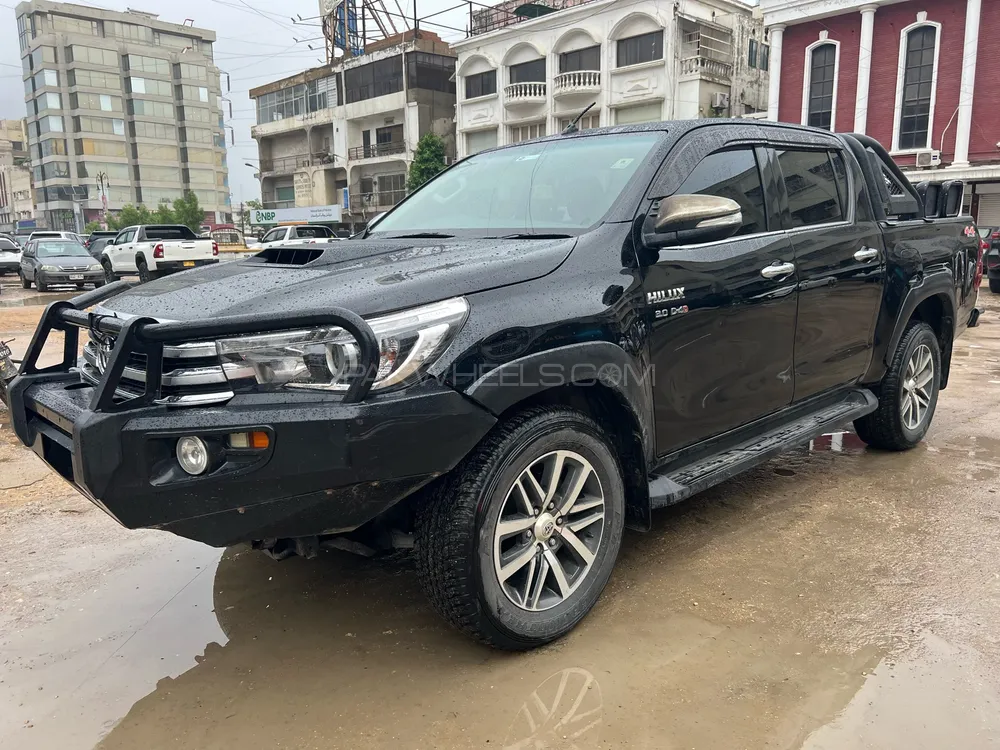 Toyota Hilux 2017 for Sale in Karachi Toyota Hilux 2017 for Sale in Karachi Image-2