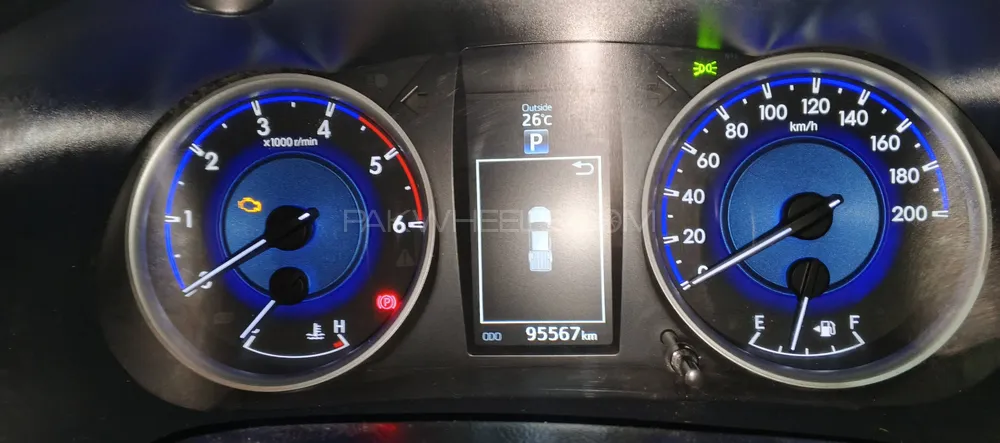 Toyota Hilux 2017 for Sale in Lahore Toyota Hilux 2017 for Sale in Lahore Image-10