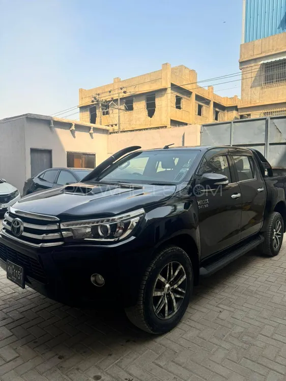 Toyota Hilux 2017 for Sale in Karachi Toyota Hilux 2017 for Sale in Karachi Image-2
