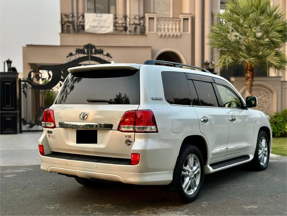 Toyota Land Cruiser 2010 for Sale in Lahore Toyota Land Cruiser 2010 for Sale in Lahore Image-5