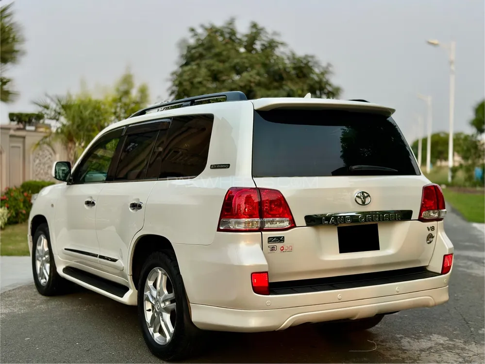 Toyota Land Cruiser 2010 for Sale in Lahore Toyota Land Cruiser 2010 for Sale in Lahore Image-6