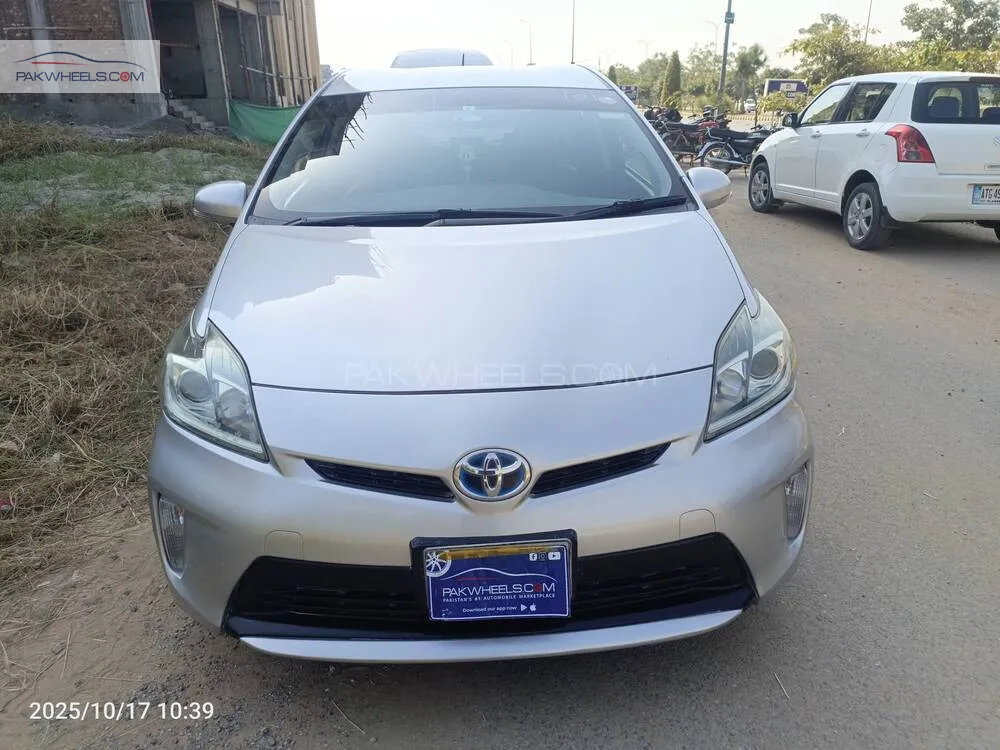 Toyota Prius 2014 for Sale in Islamabad Image-1