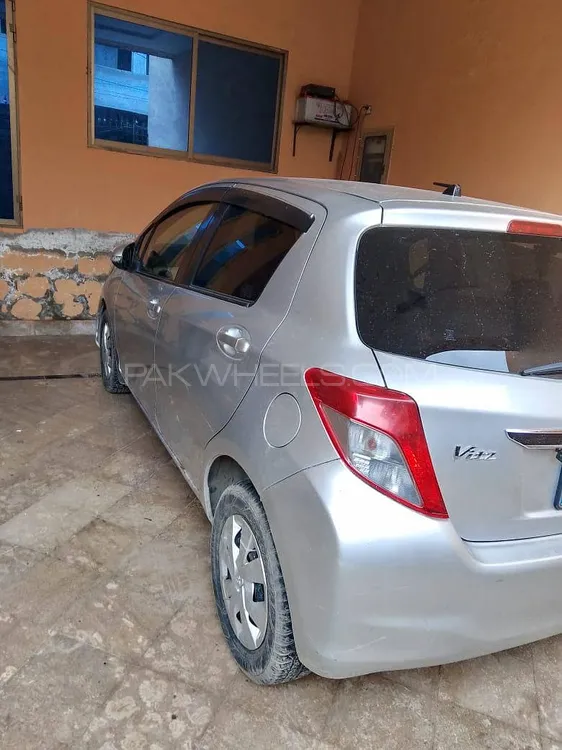 Toyota Vitz 2014 for Sale in Jhang Toyota Vitz 2014 for Sale in Jhang Image-3