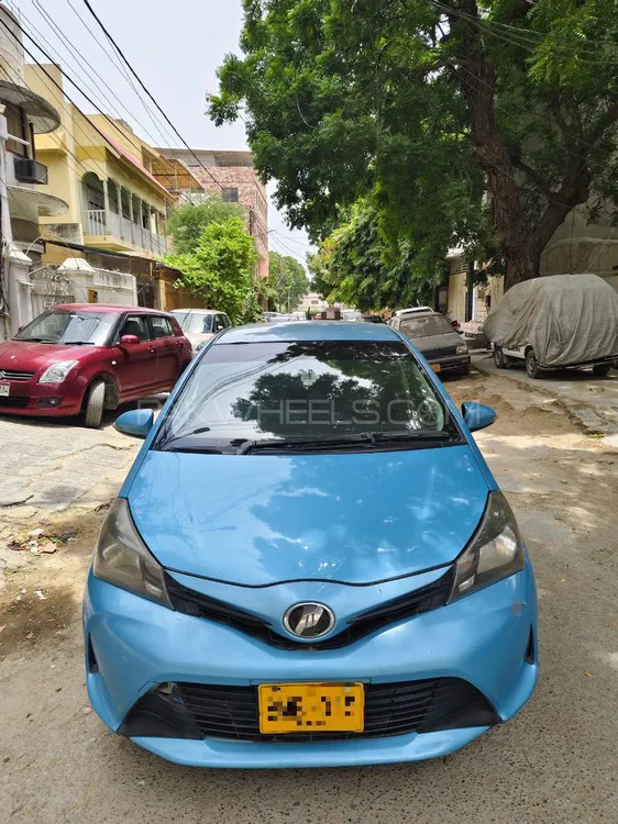 Toyota Vitz 2014 for Sale in Karachi Image-1