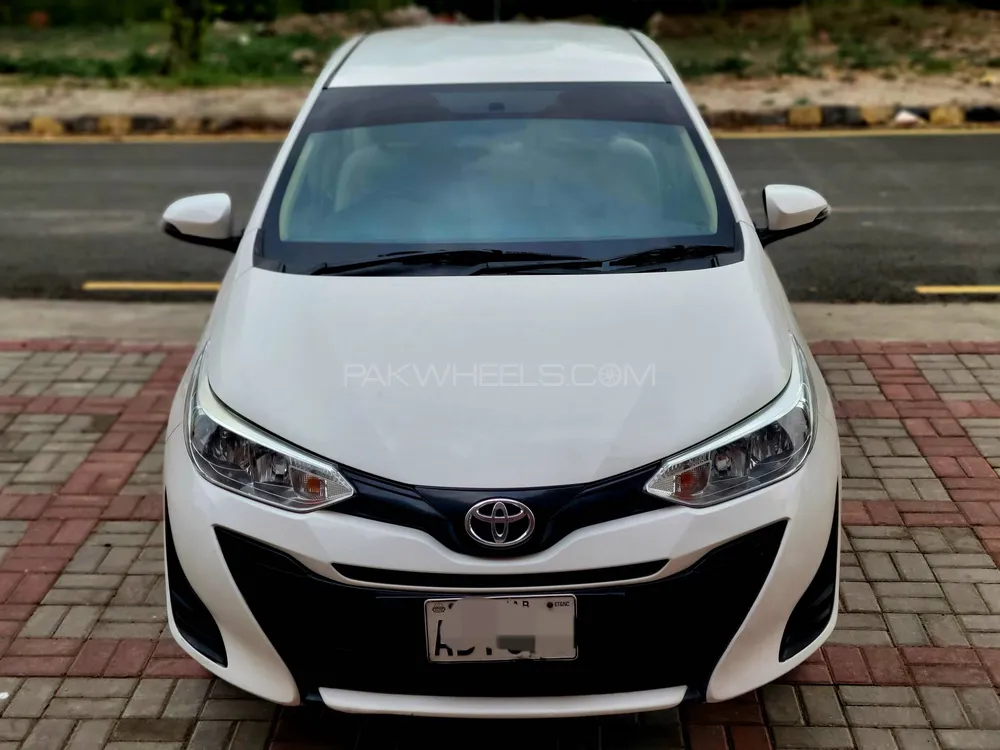 Toyota Yaris Sedan 2021 for Sale in Lahore Image-1