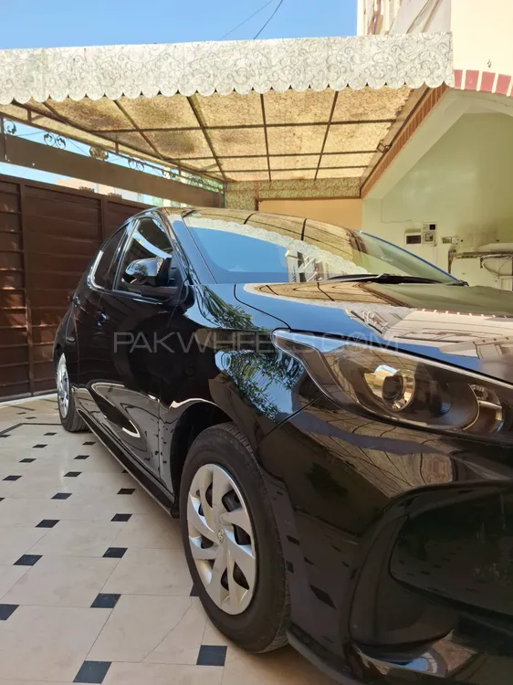 Toyota Yaris Hatchback 2023 for Sale in Liaqat Pur Image-1