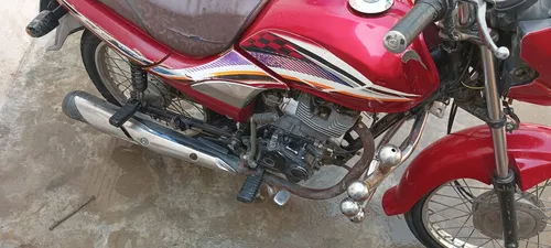 Honda CG 125 Deluxe 2016