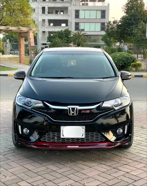 Honda Fit 1.5 Hybrid S Package 2016