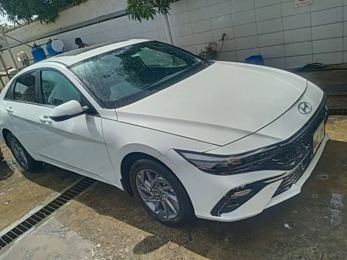 Hyundai Elantra Hybrid 2025