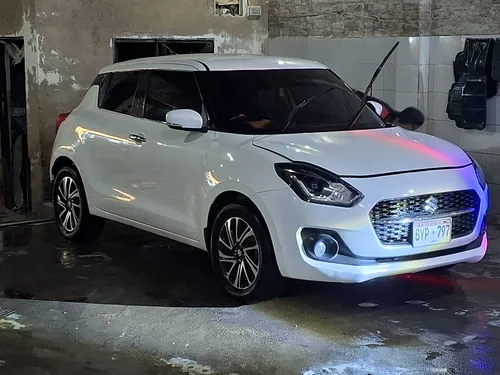 Suzuki Swift GLX CVT 2023