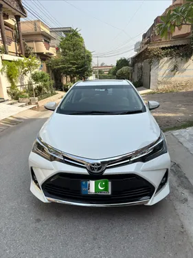 Toyota Corolla Altis Grande X CVT-i 1.8 Beige Interior 2022