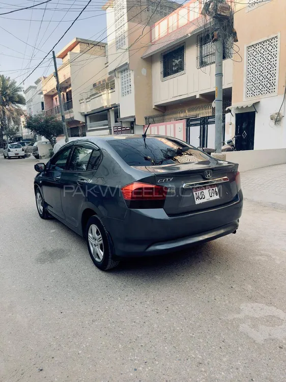 Honda City 2010 for Sale in Karachi Image-1
