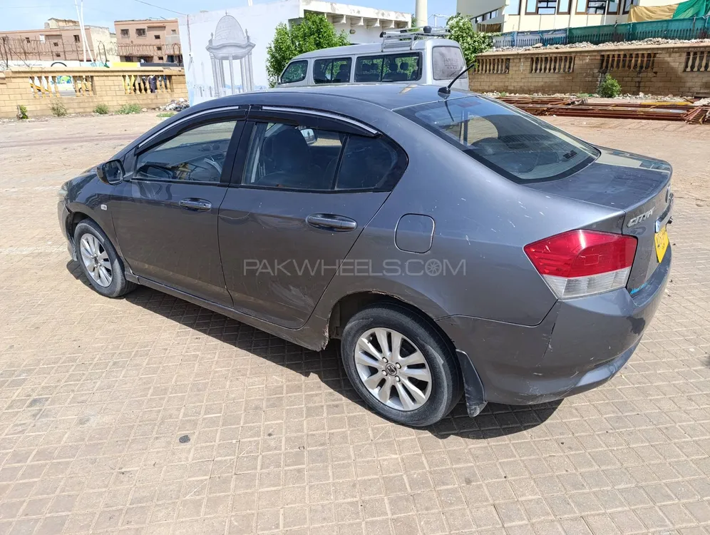 Honda City 2010 for Sale in Karachi Image-1