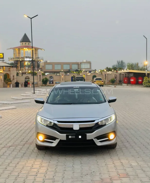 Honda Civic 2017 for Sale in Peshawar Image-1