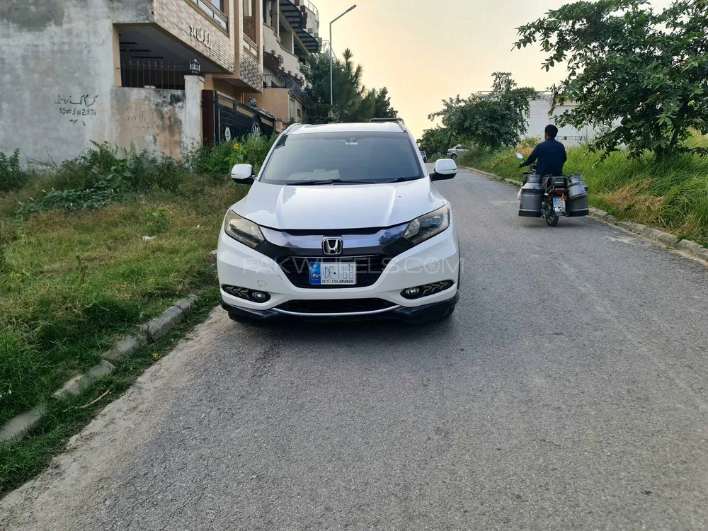 Honda Vezel 2013 for Sale in Islamabad Image-1