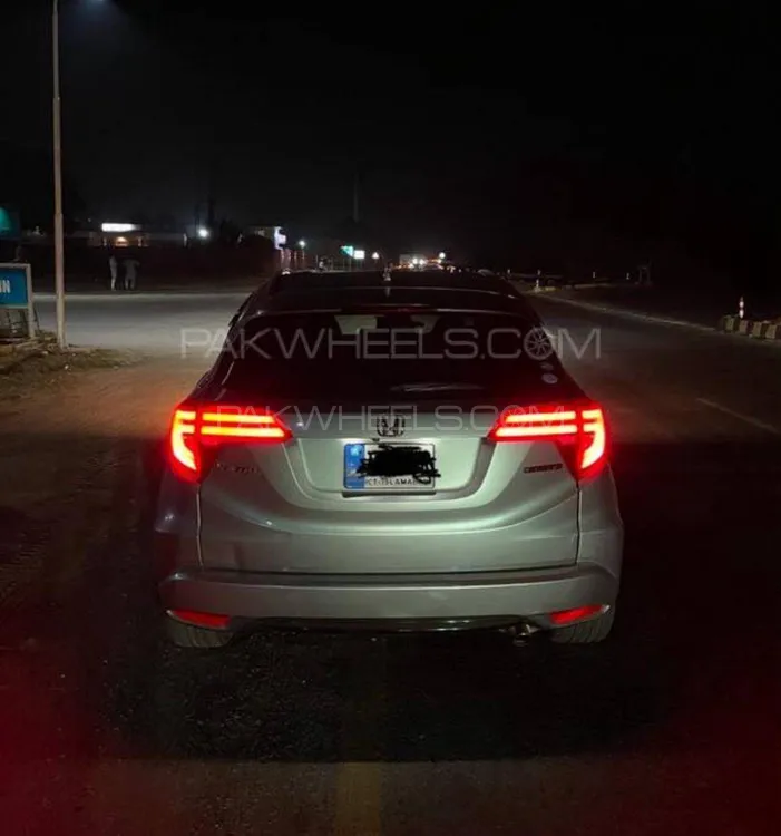 Honda Vezel 2014 for Sale in Islamabad Image-1