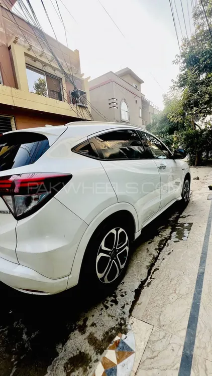 Honda Vezel 2015 for Sale in Lahore Image-1