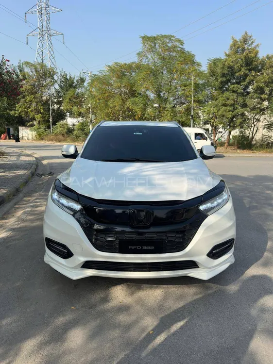 Honda Vezel 2015 for Sale in Mardan Honda Vezel 2015 for Sale in Mardan Image-1