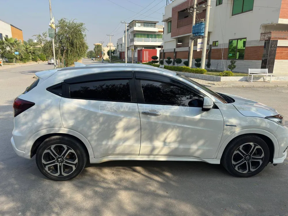 Honda Vezel 2015 for Sale in Mardan Honda Vezel 2015 for Sale in Mardan Image-10