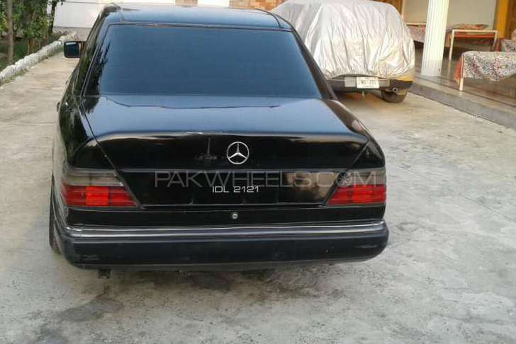 Mercedes Benz E Class 1991 for Sale in Wah cantt Image-1