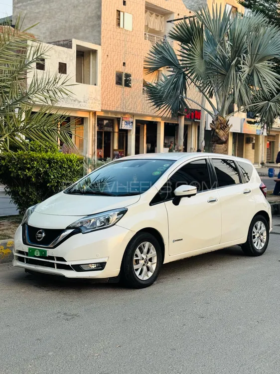 Nissan Note 2019 for Sale in Lahore Image-1