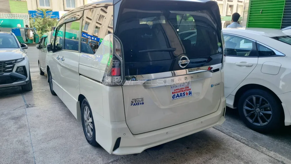 Nissan Serena 2018 for Sale in Peshawar Nissan Serena 2018 for Sale in Peshawar Image-3