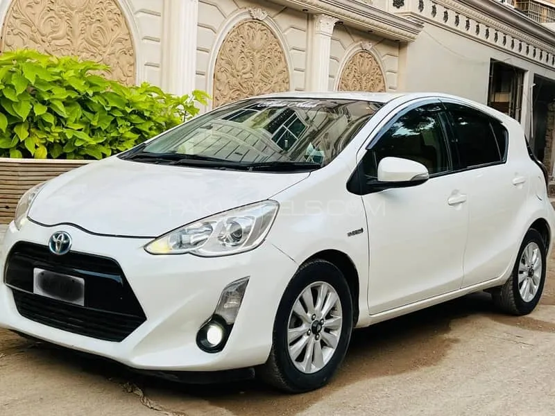 Toyota Aqua 2015 for Sale in Karachi Image-1