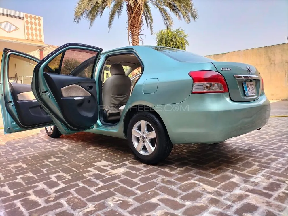 Toyota Belta 2006 for Sale in Nowshera Image-1