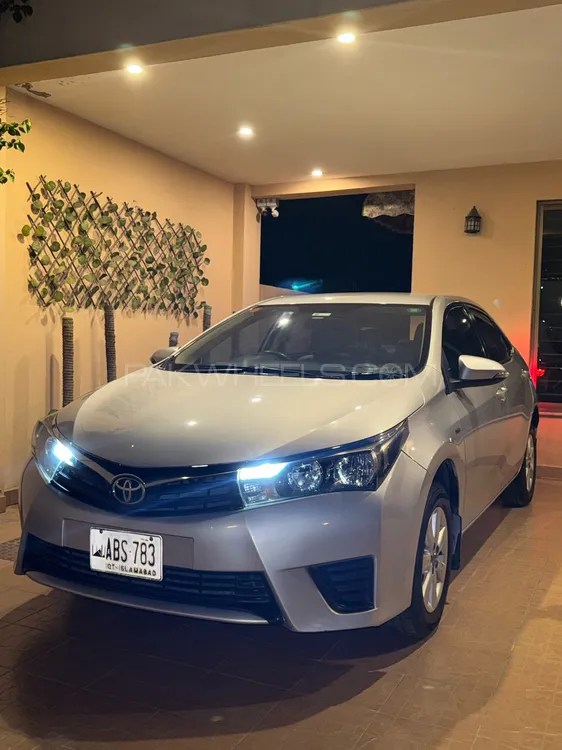 Toyota Corolla 2017 for Sale in Lahore Image-1