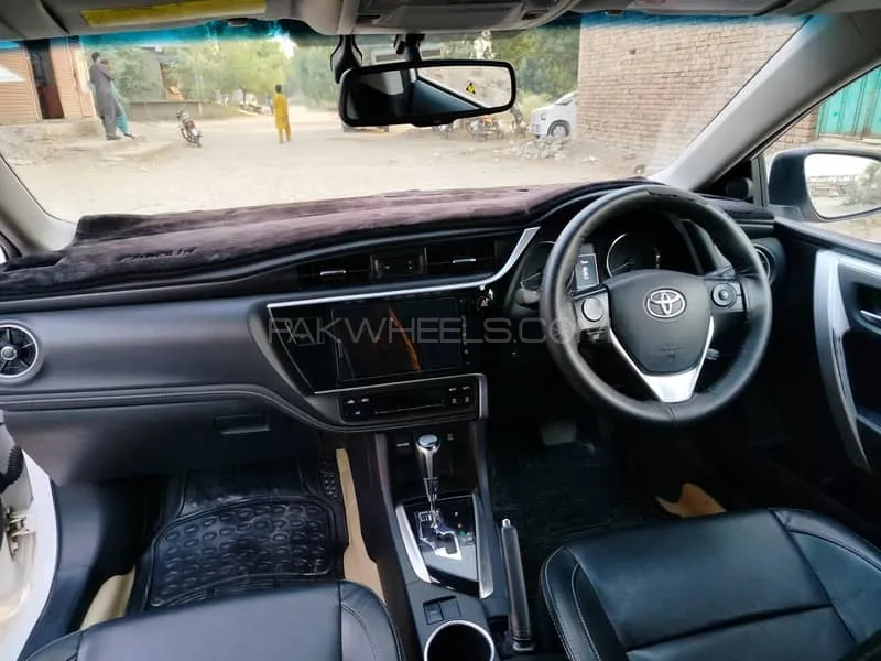 Toyota Corolla 2021 for Sale in Karachi Image-1