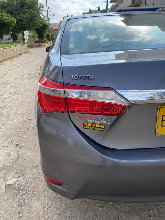 Toyota Corolla 2015 for Sale in Karachi Image-1