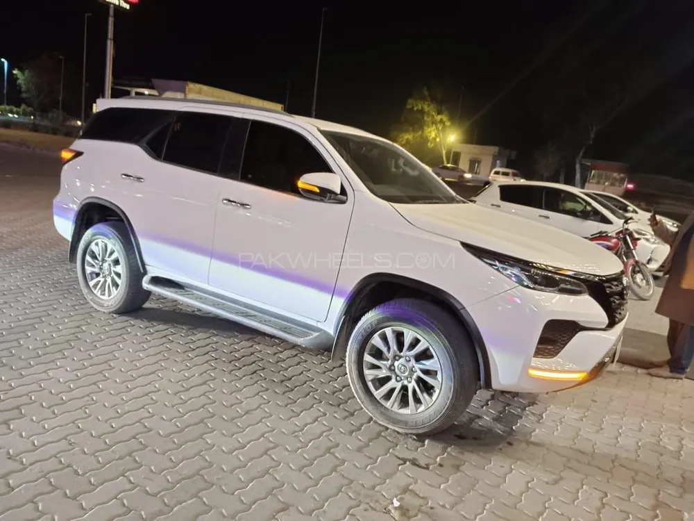 Toyota Fortuner 2021 for Sale in Jhelum Toyota Fortuner 2021 for Sale in Jhelum Image-5