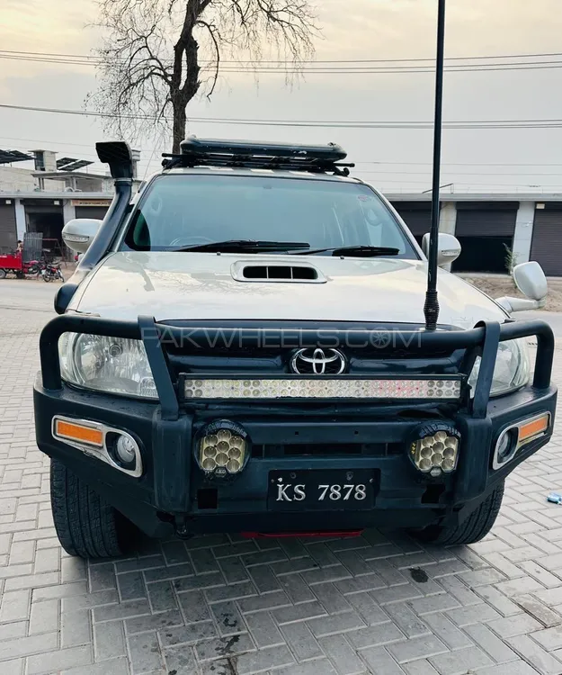 Toyota Hilux 2009 for Sale in Multan Image-1