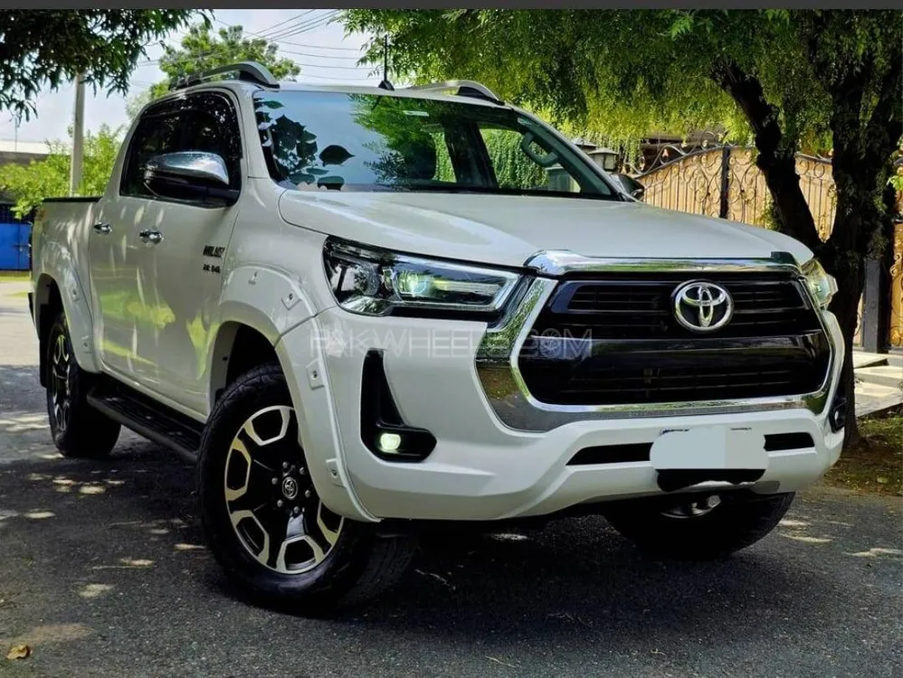 Toyota Hilux 2021 for Sale in Islamabad Image-1