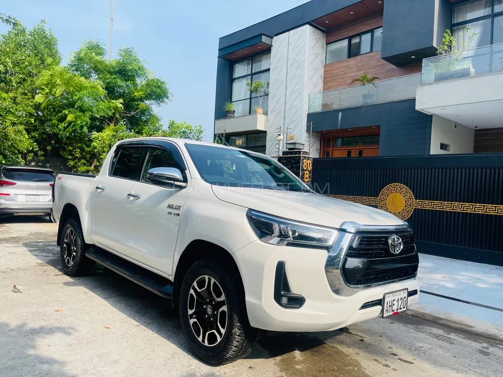 Toyota Hilux 2021 for Sale in Lahore Image-1
