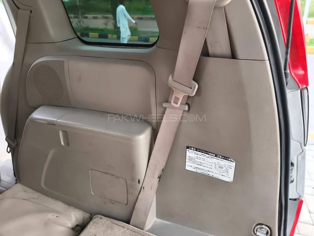 ٹویوٹا آئیسس 2006 for Sale in فتح جنگ ٹویوٹا آئیسس 2006 for Sale in فتح جنگ Image-15