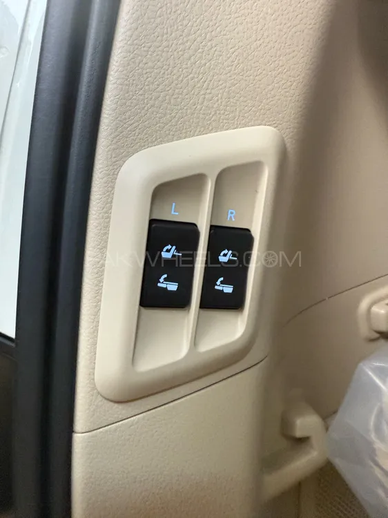 Toyota Prado 2020 for Sale in Gujranwala Toyota Prado 2020 for Sale in Gujranwala Image-17