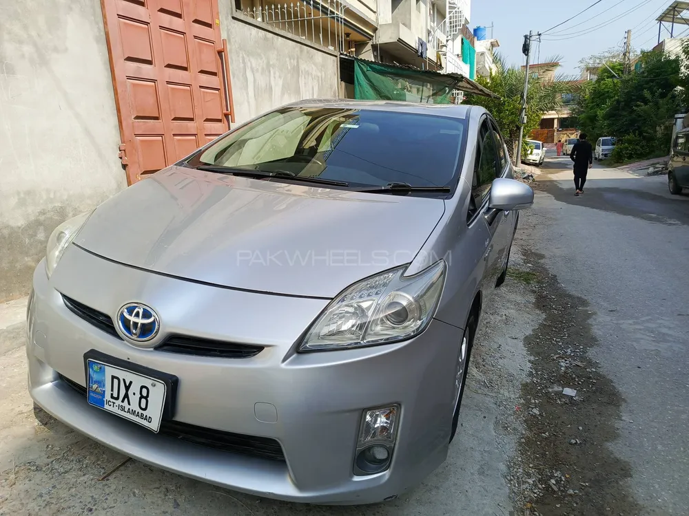 Toyota Prius 2011 for Sale in Islamabad Image-1