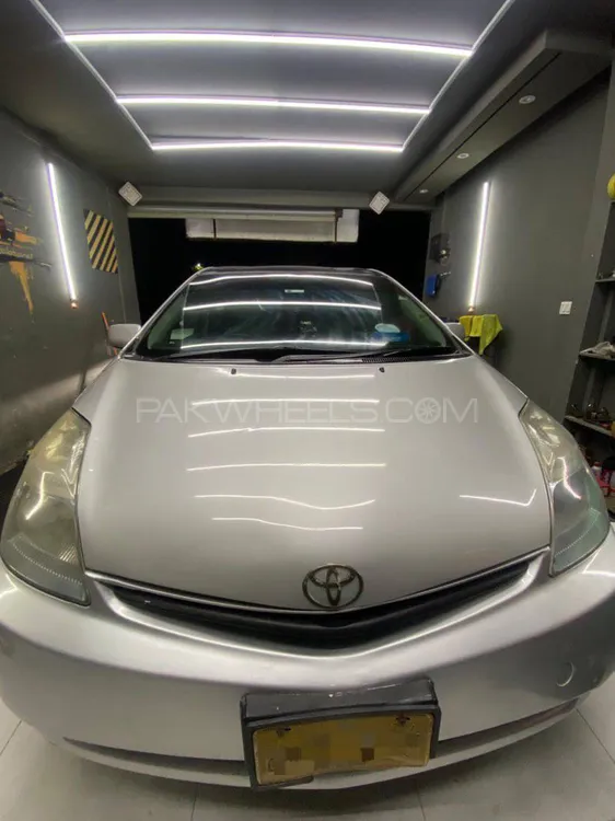 Toyota Prius 2010 for Sale in Karachi Image-1