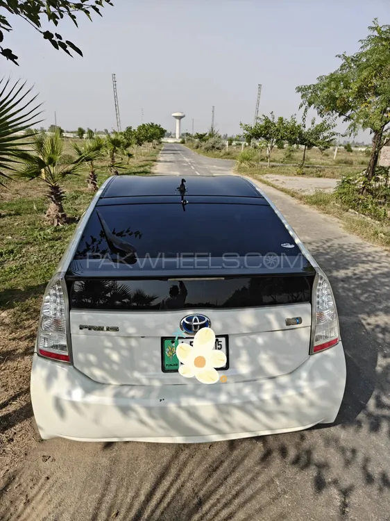 Toyota Prius 2009 for Sale in Lahore Image-1