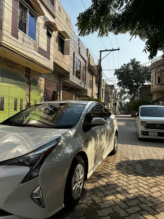 ٹویوٹا پریوس 2018 for Sale in اوکاڑہ ٹویوٹا پریوس 2018 for Sale in اوکاڑہ Image-7