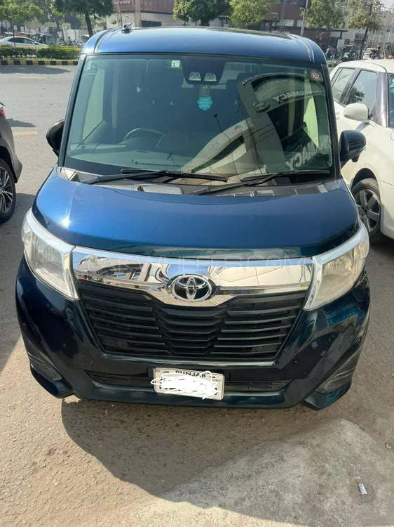 Toyota Roomy 2018 for Sale in Lahore Image-1
