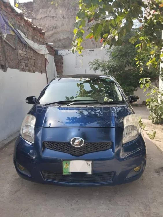 Toyota Vitz 2008 for Sale in Lahore Image-1