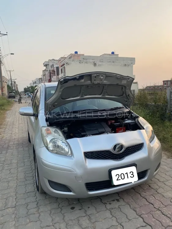 Toyota Vitz 2008 for Sale in Sialkot Image-1