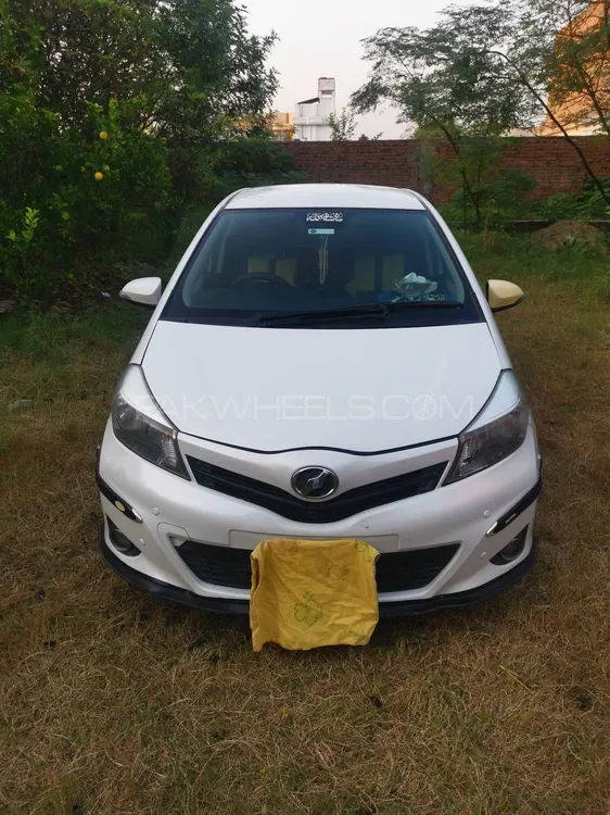 Toyota Vitz 2013 for Sale in Swabi Toyota Vitz 2013 for Sale in Swabi Image-1