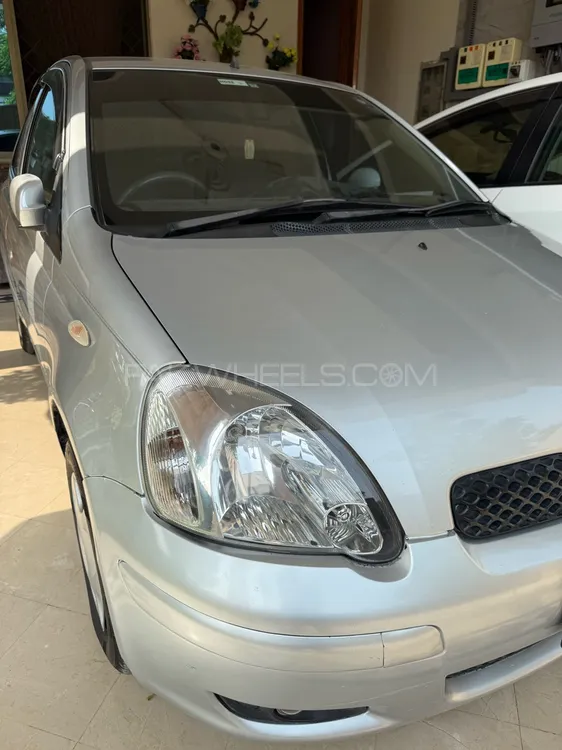 Toyota Vitz 2002 for Sale in Islamabad Image-1