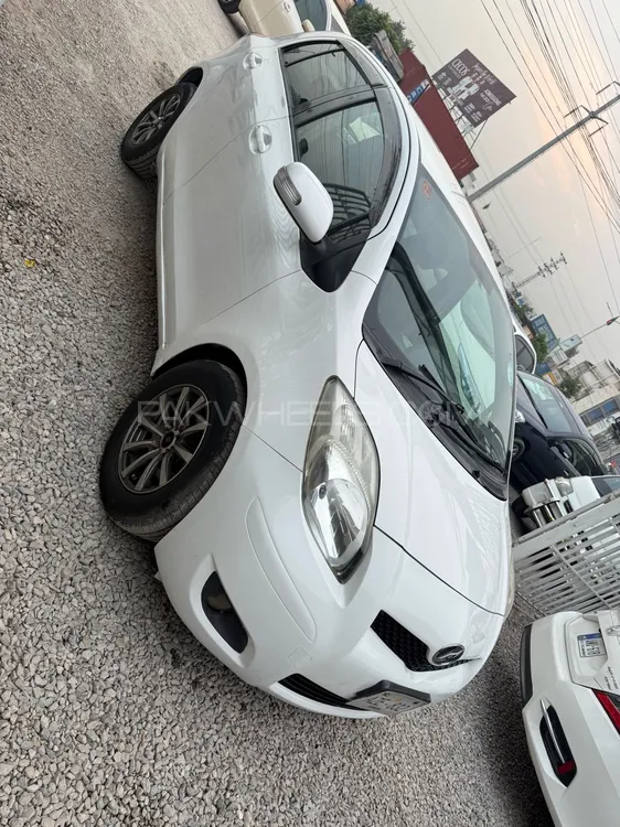 Toyota Vitz 2009 for Sale in Peshawar Image-1